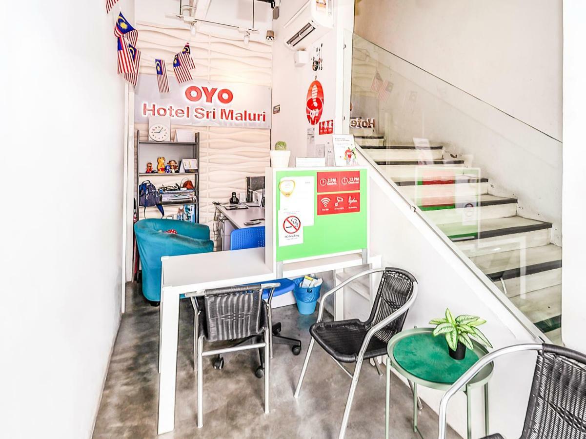Oyo 220 Hotel Sri Maluri Kuala Lumpur Exterior photo