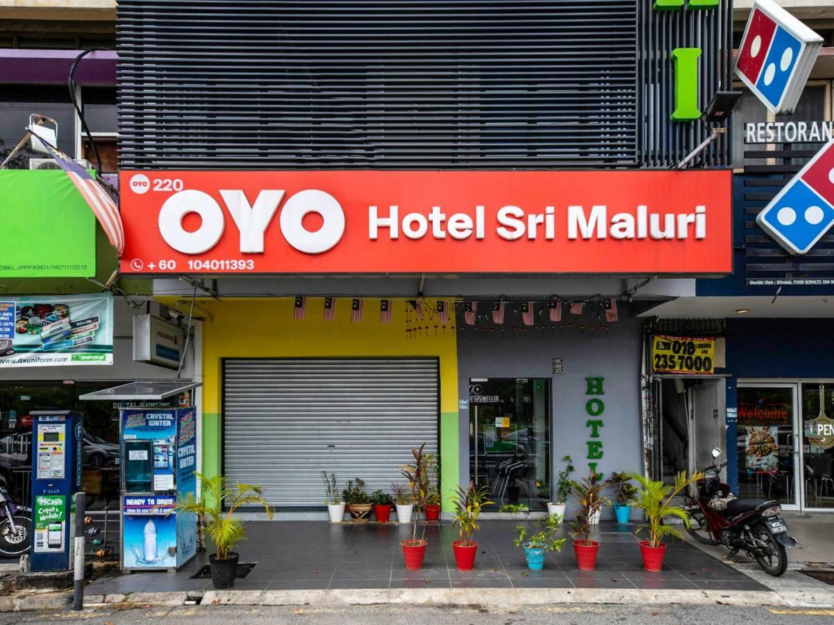 Oyo 220 Hotel Sri Maluri Kuala Lumpur Exterior photo