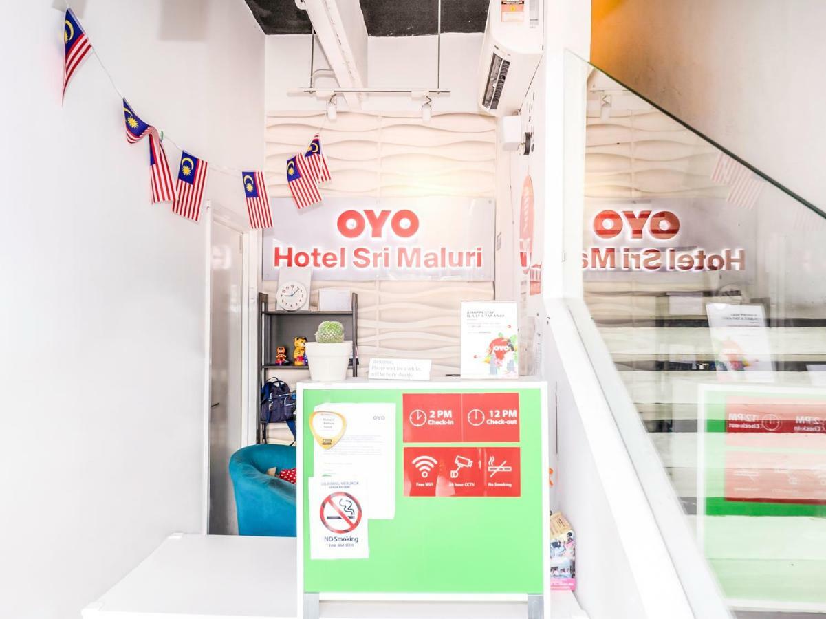Oyo 220 Hotel Sri Maluri Kuala Lumpur Exterior photo