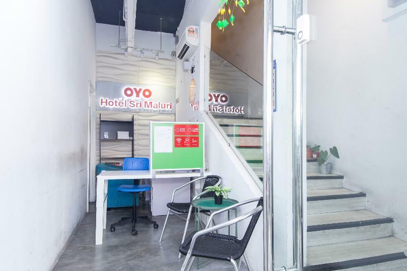 Oyo 220 Hotel Sri Maluri Kuala Lumpur Exterior photo