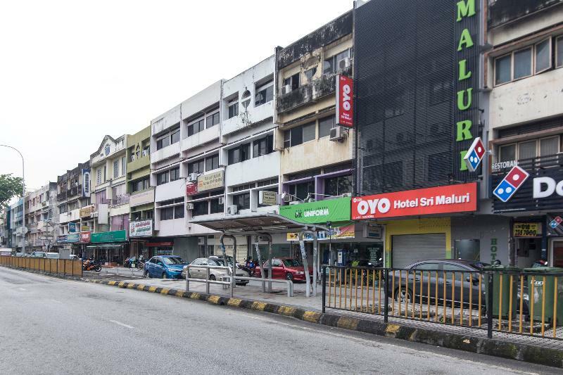 Oyo 220 Hotel Sri Maluri Kuala Lumpur Exterior photo