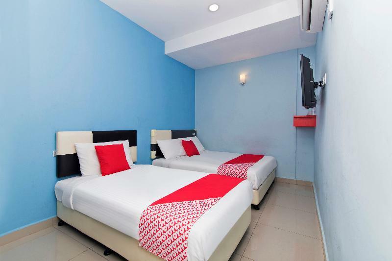 Oyo 220 Hotel Sri Maluri Kuala Lumpur Exterior photo